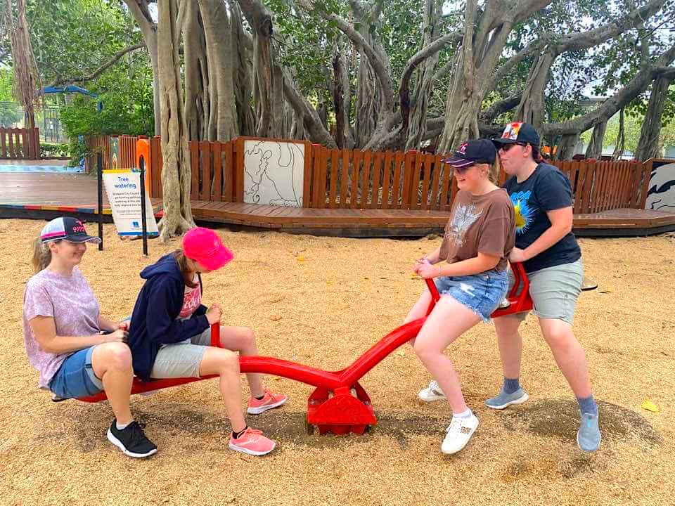 399000136_10159823965407901_441200590135346662_n (1)